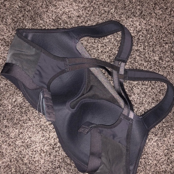 Victoria’s Secret Sport VSX Grey Mesh Sports Bra - Picture 3 of 6